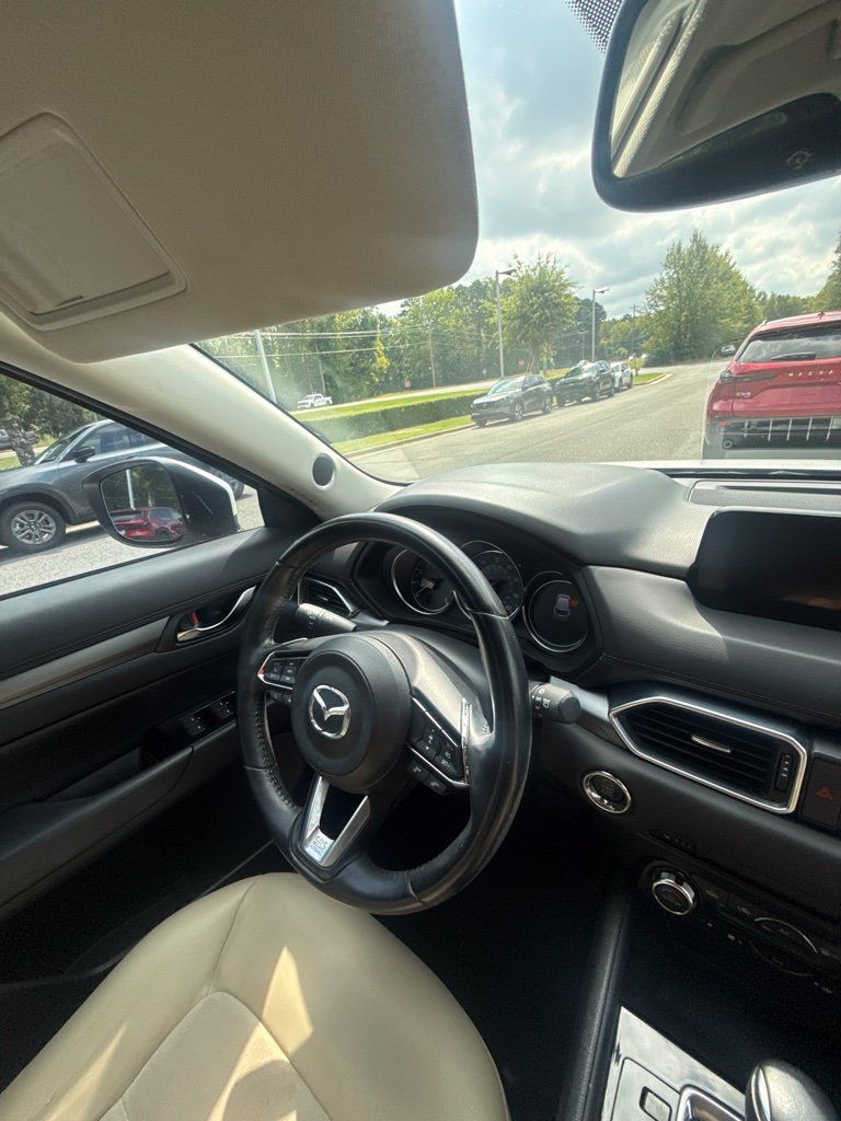 Used 2018 MAZDA CX-5 Touring w/ Preferred Equipment Package FWD image 7