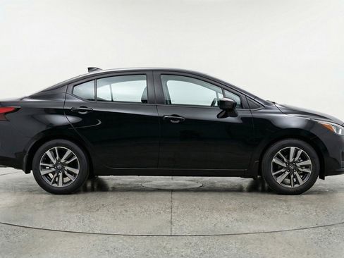 Used 2025 Nissan Versa SV image 11