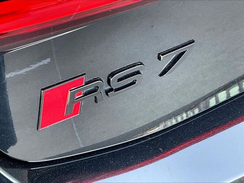 Used 2021 Audi RS 7 w/ Black Optic Package image 28
