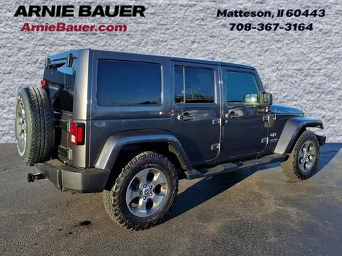 Used 2018 Jeep Wrangler Unlimited Sahara w/ Connectivity Group image 6