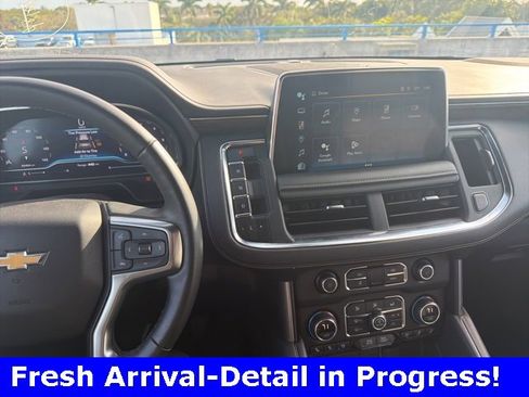 Used 2024 Chevrolet Suburban Premier image 9