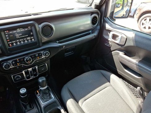 Used 2020 Jeep Gladiator Sport w/ Quick Order Package 24S AWD/4WD image 11