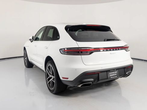Certified 2026 Porsche Macan AWD/4WD image 3