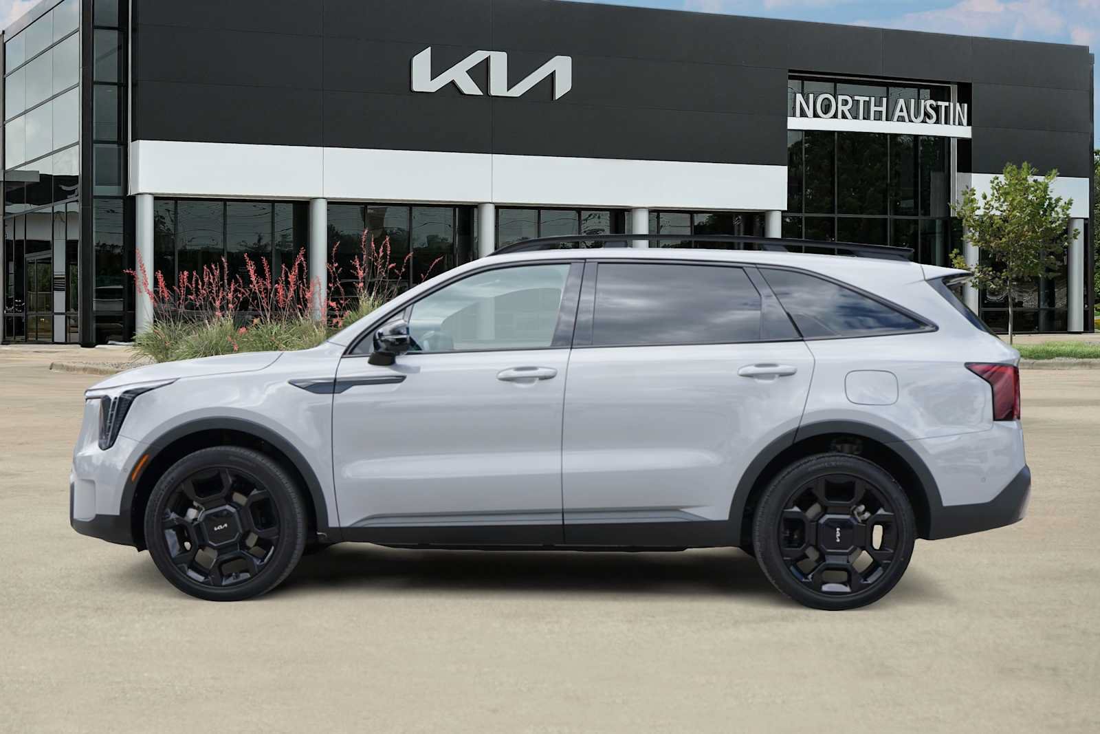Certified 2024 Kia Sorento SX Prestige AWD/4WD image 3