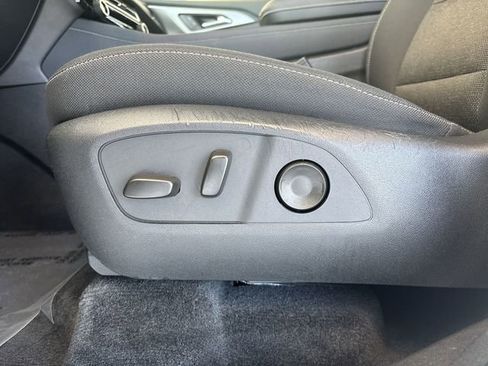 Certified 2025 Chevrolet Traverse LT image 23