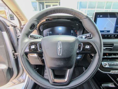 Used 2024 Lincoln Corsair Reserve w/ Towing Package AWD/4WD image 19