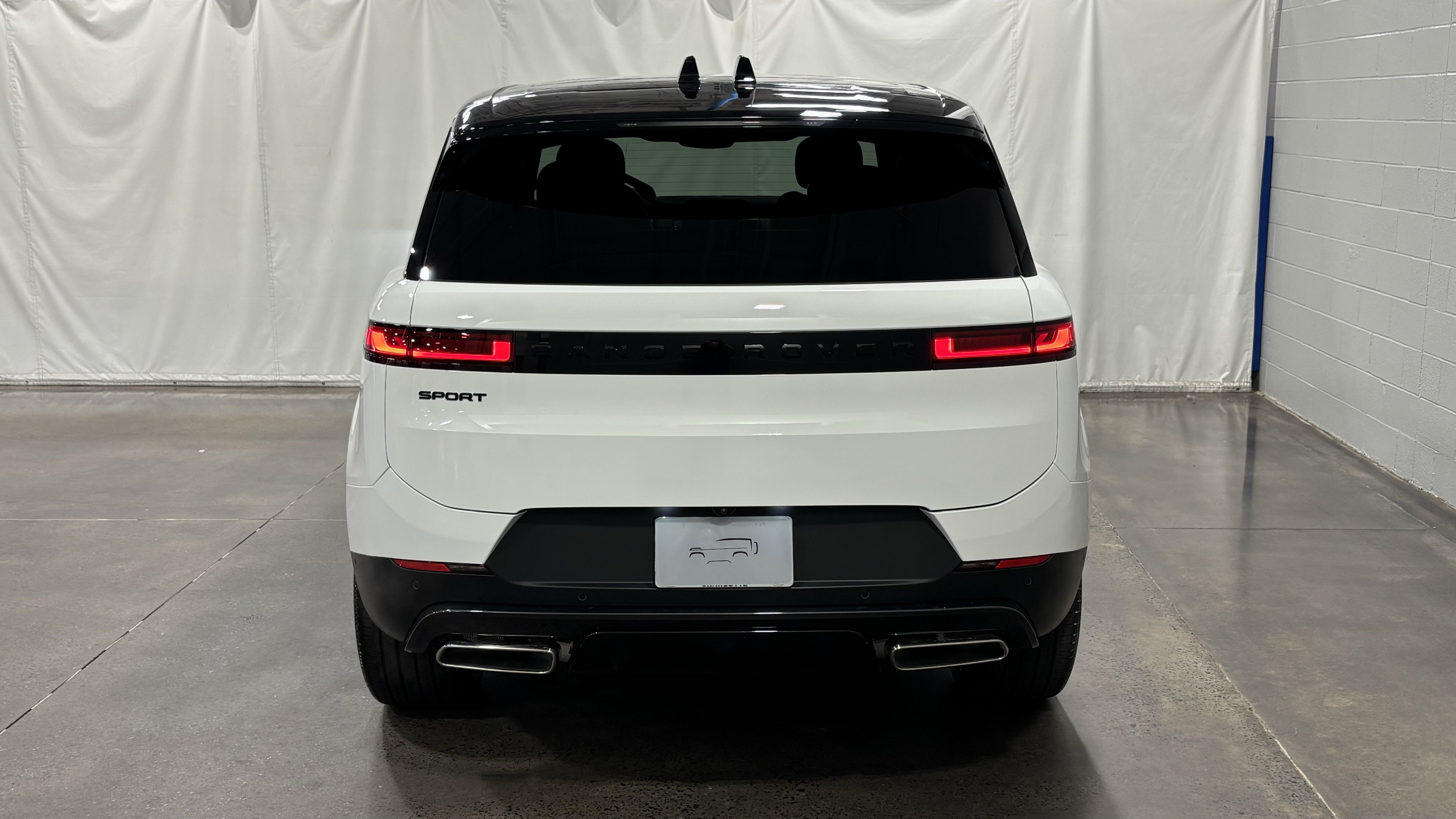 New 2026 Land Rover Range Rover Sport SE AWD/4WD image 8