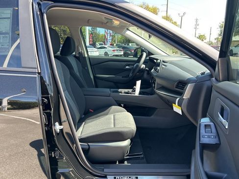 New 2026 Nissan Rogue SV w/ Cold Weather Package FWD image 40