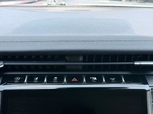 Used 2021 Jeep Grand Cherokee L Limited RWD image 19