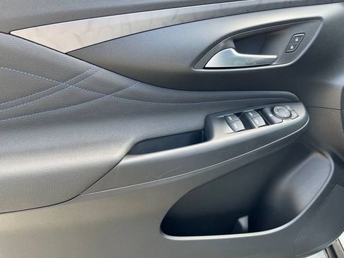 New 2026 Buick Envista Sport Touring w/ Convenience I Package FWD image 8
