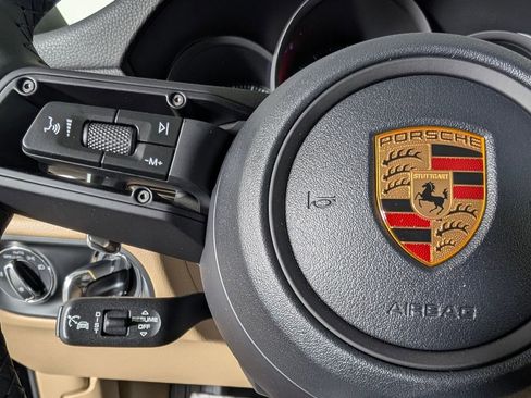 New 2026 Porsche Macan image 37