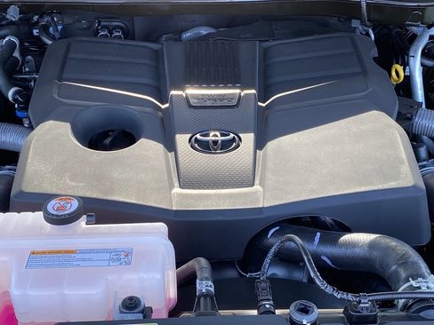 New 2026 Toyota Tundra SR5 image 10