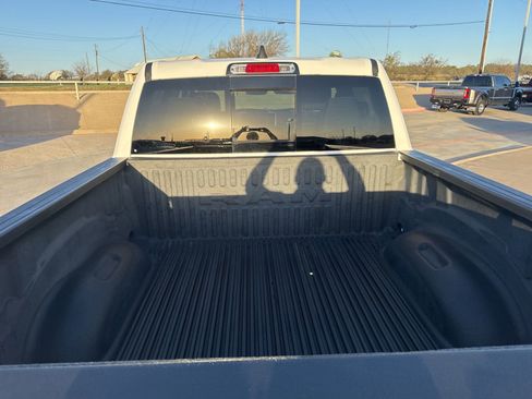 Used 2021 RAM 1500 Laramie image 9