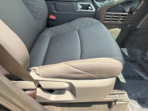 Used 2026 Toyota Tacoma SR5 w/ SR5 Upgrade Package AWD/4WD image 17