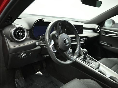 Used 2024 Alfa Romeo Tonale Ti image 11