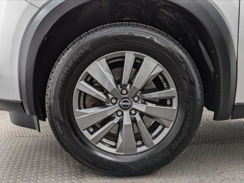 Used 2024 Nissan Pathfinder SV image 28