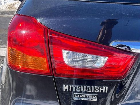 Used 2019 Mitsubishi Outlander Sport LE image 23