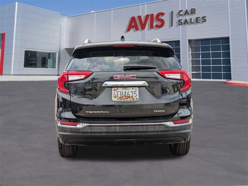 Used 2023 GMC Terrain SLT image 7