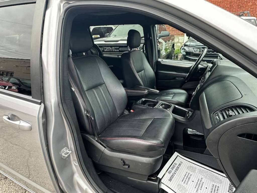 Used 2018 Dodge Grand Caravan GT FWD image 20