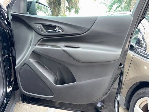 Used 2023 Chevrolet Equinox LT FWD image 24