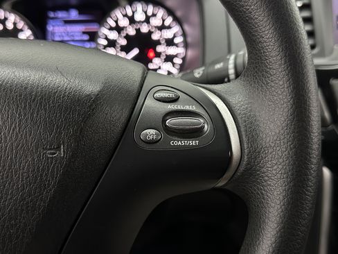 Used 2020 Nissan Pathfinder S AWD/4WD image 19