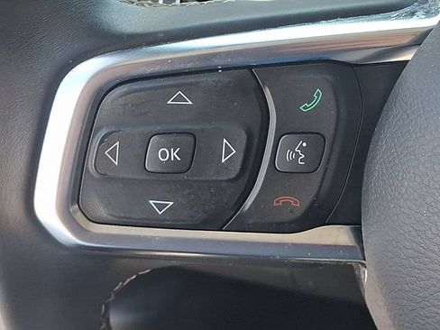 Used 2018 Jeep Wrangler Unlimited Sahara AWD/4WD image 21