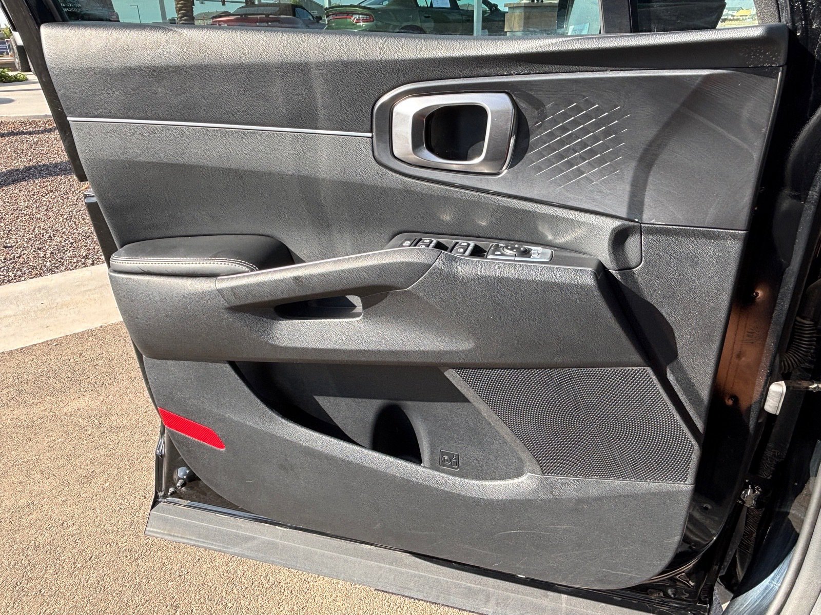 Used 2025 Kia Sorento S FWD image 11