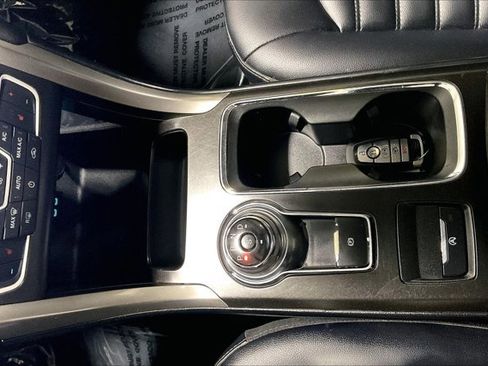 Used 2019 Ford Fusion SEL image 42