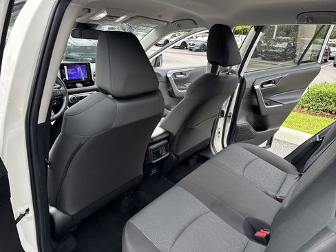 Used 2024 Toyota RAV4 XLE FWD image 34