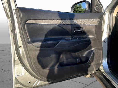 Used 2020 Mitsubishi Outlander SEL FWD image 21
