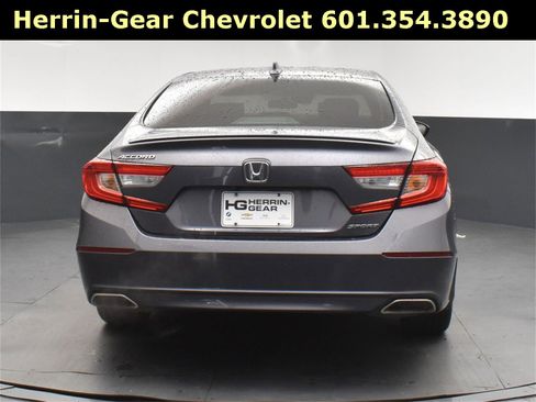 Used 2018 Honda Accord Sport image 17