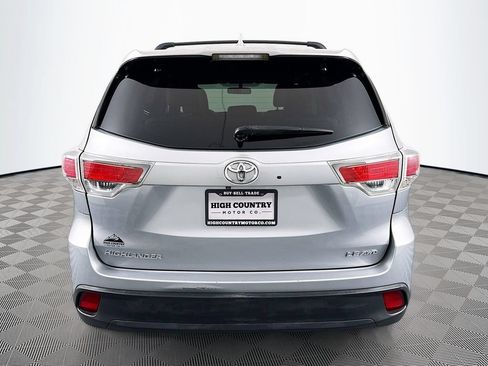 Used 2015 Toyota Highlander Plus AWD/4WD image 6