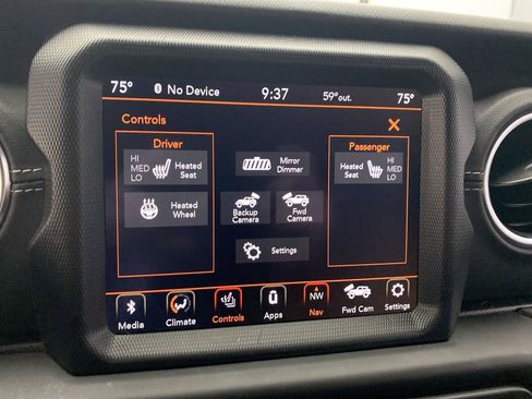 Used 2022 Jeep Wrangler Unlimited Sahara w/ Cold Weather Group AWD/4WD image 20