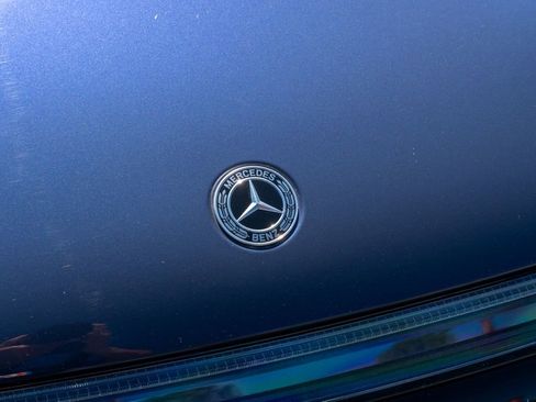 Used 2023 Mercedes-Benz EQE 350+ 4MATIC SUV w/ Exclusive Trim Package image 7