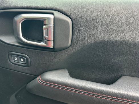 Used 2023 Jeep Wrangler Unlimited Rubicon 4xe image 19