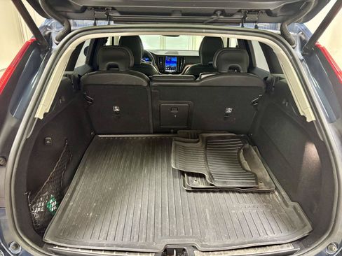 Used 2023 Volvo XC60 B5 Ultimate w/ Climate Package FWD image 37