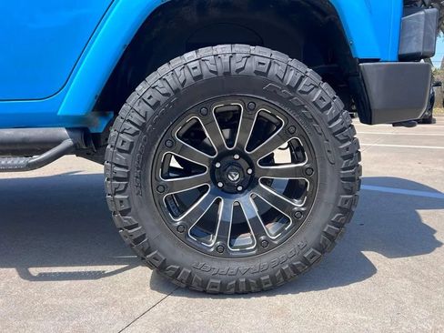 Used 2017 Jeep Wrangler Unlimited Sahara w/ Connectivity Group AWD/4WD image 49