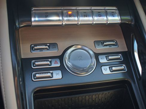 Used 2024 Lincoln Nautilus Reserve w/ Equipment Group 203A image 14