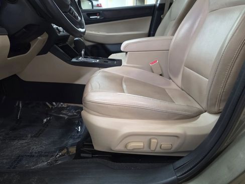 Used 2017 Subaru Outback 2.5i Limited w/ Popular Package #5 image 14