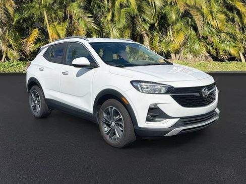 Used 2021 Buick Encore GX Select FWD image 2