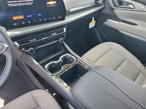 New 2026 Chevrolet Traverse LT FWD image 13