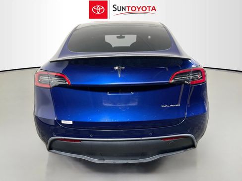 Used 2022 Tesla Model Y Long Range image 5