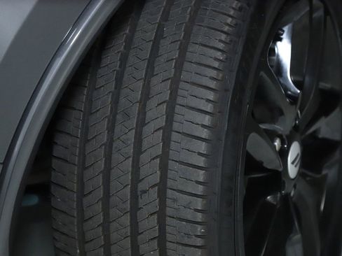 Used 2025 Dodge Durango GT image 37