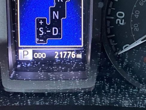 Used 2021 Toyota Tacoma TRD Off-Road image 24