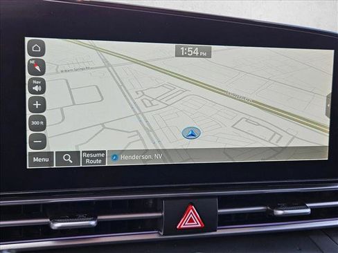 Used 2024 Hyundai Elantra SEL image 12