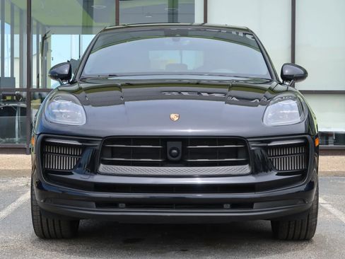 Used 2025 Porsche Macan S AWD/4WD image 2