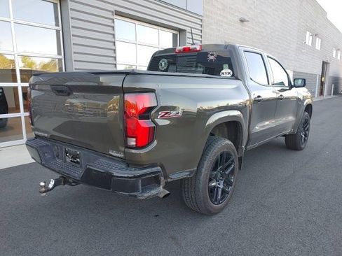 Used 2024 Chevrolet Colorado Z71 w/ Z71 Convenience Package 2 image 3