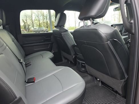 Used 2024 RAM 2500 Tradesman w/ Chrome Appearance Group image 10