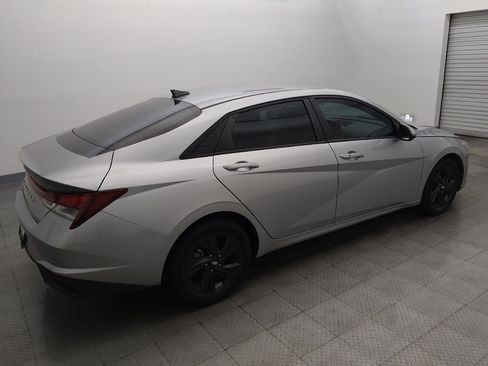 Used 2023 Hyundai Elantra SEL image 10