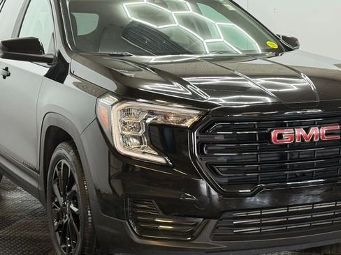 Certified 2023 GMC Terrain SLE w/ Driver Convenience Package image 3